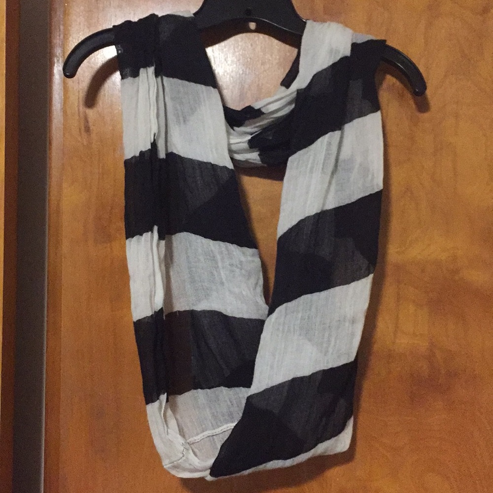 Fashion scarf